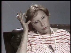 Foto de Clarice Lispector durante entrevista no programa "Panorama Especial", em 1977.