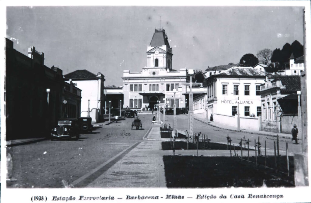 Vista frontal da Estação Ferroviária de Barbacena em 1938 (Imagem: Reprodução/Acervo Público Mineiro)