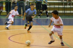 Na Cara do Gol e Camisa 10 são os finalistas do Gigantinho Futsal sub-9 e sub-11