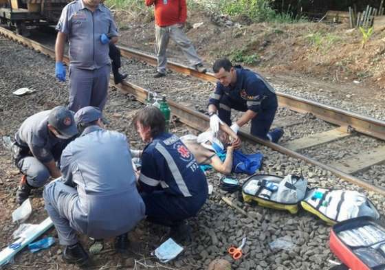 Os Construtores: Surfistas de Trem