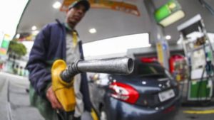 Gás, gasolina e diesel vão baixar