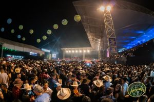 Crise de ansiedade faz sertanejo Zé Neto cancelar show