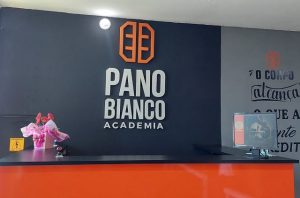 academia contrata