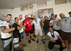 Atletas Nova Odessa medalhistas no Paulista de luta de braço