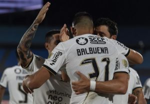 Corinthians estreia 'grandão' na Libertadores