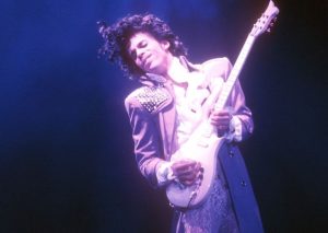 Prince, 65. Purple rain é sua música mais tocada no Brasil