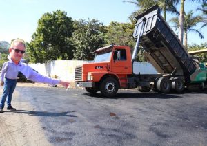 Leitinho na rua acompanha Recape no Jardim Flórida