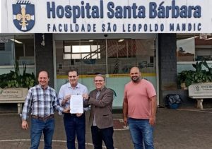 Juca recebe deputado novato em visita a Santa Bárbara