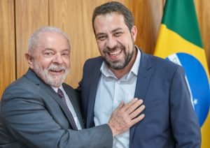 Lula define que PT vai apoiar Boulos em SP 24