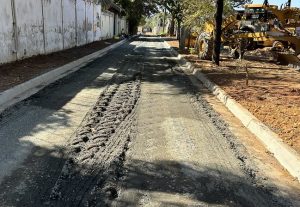 Avançam as obras de pavimentação na Praia dos Namorados