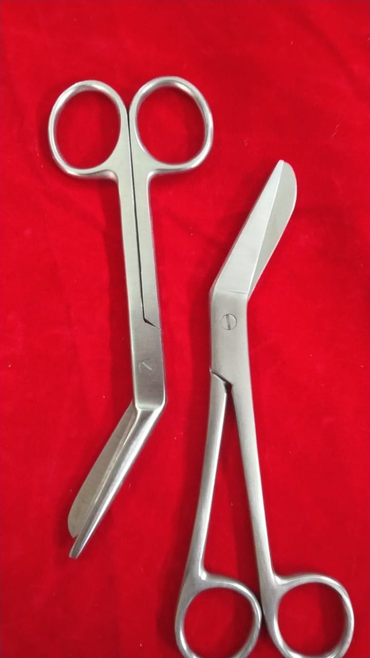 Episiotomy Scissor Braun Stadler for Hospital, Size/Dimension: 5.5" & 8.5"  at ₹ 120/piece in Jalandhar