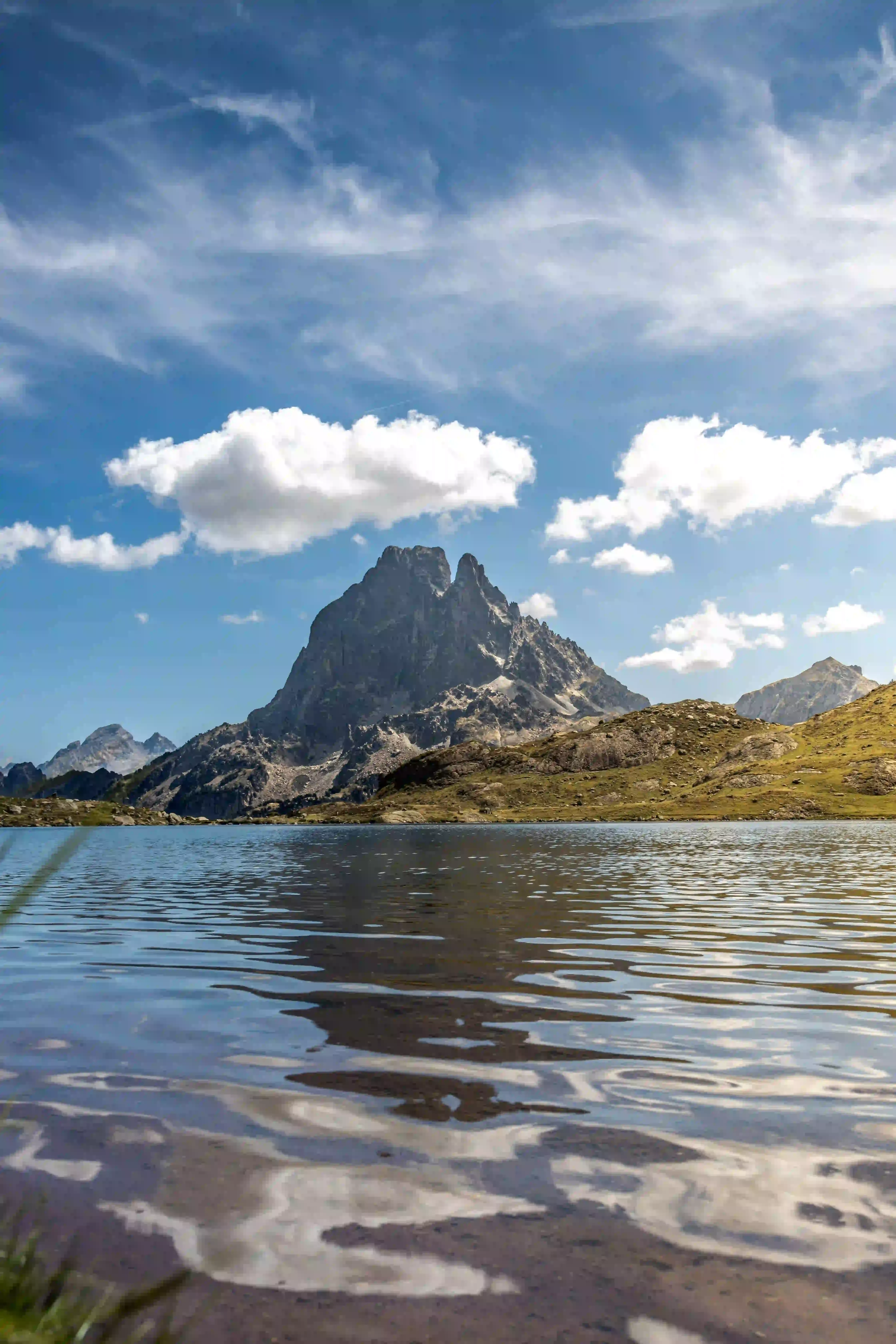 Montagne lac (il ne faut pas l'utiliser en dehors de la com des guides de Pau)