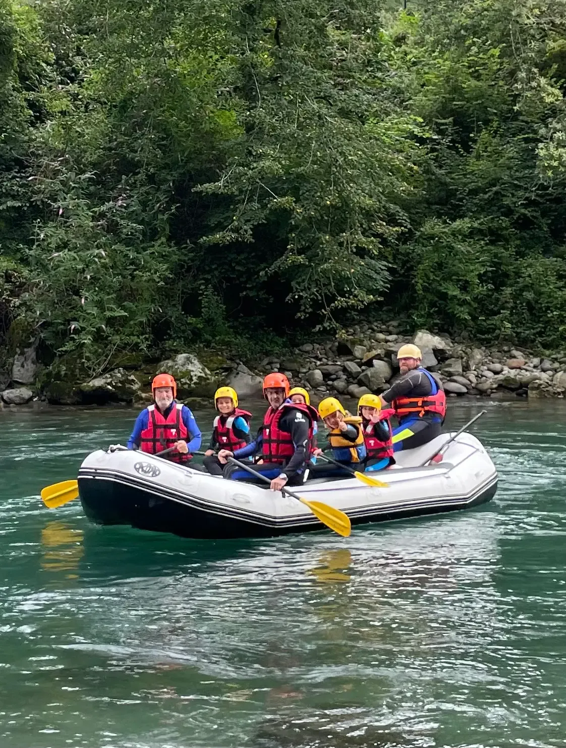 Groupe en rafting