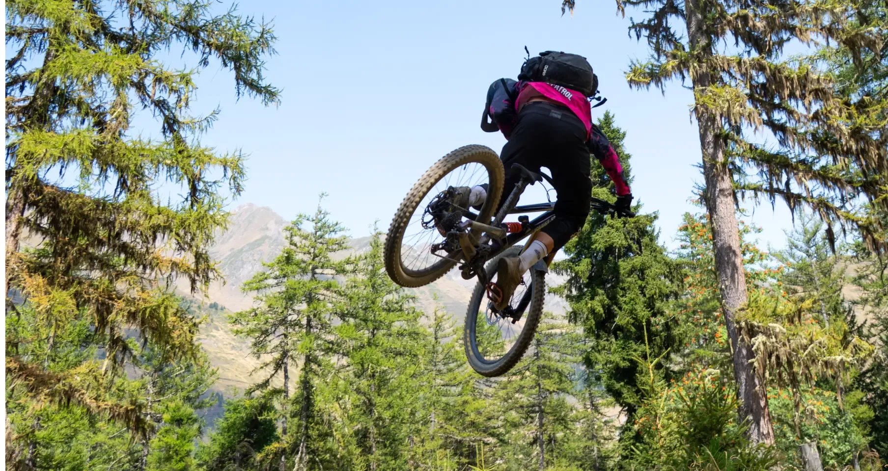 Figure en vtt de descente