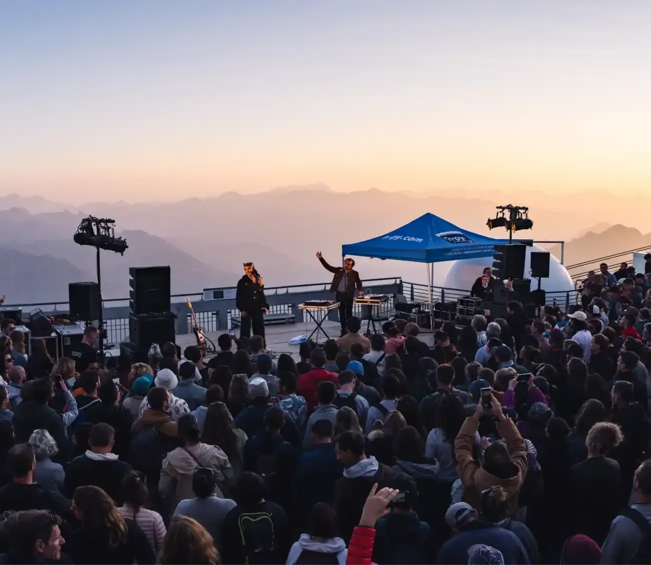 foule au concert du pic du midi de bigorre