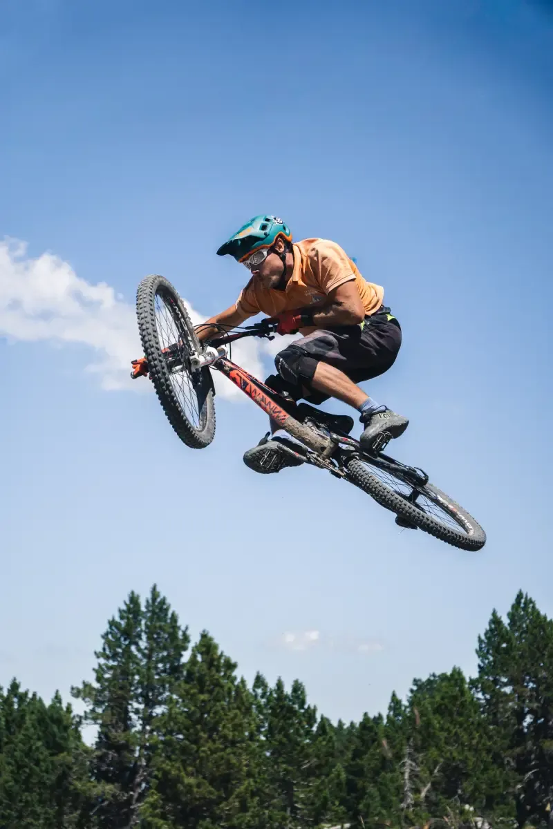 Bike Park La Pierre Saint Martin - Saut avec whip