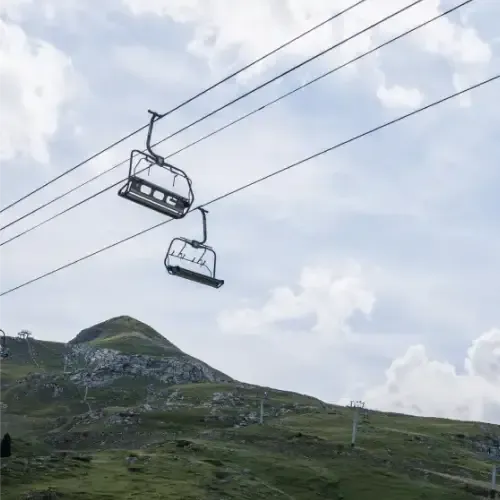 Télésièges à La Pierre en été