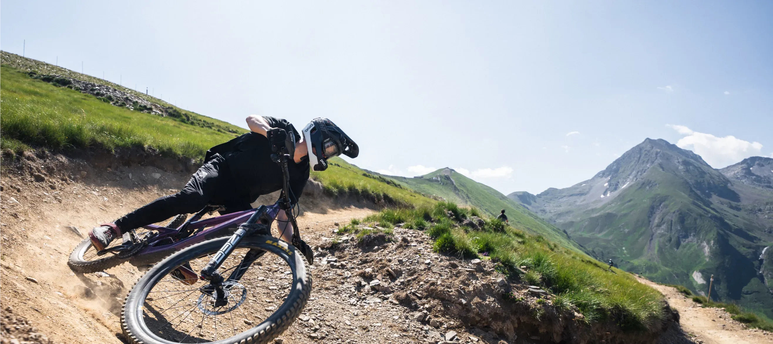 Virage serré au bikePark de Peyragudes - Loudenvielle