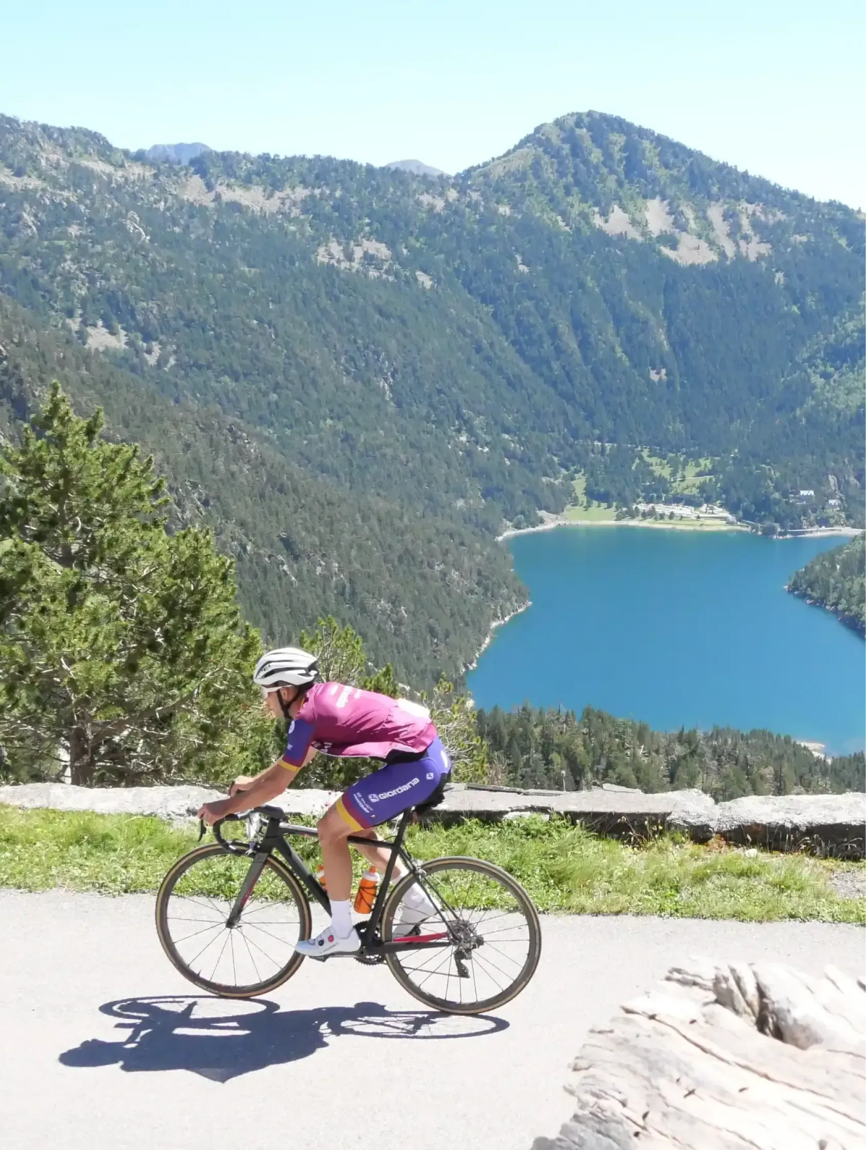 cycliste route de piau engaly