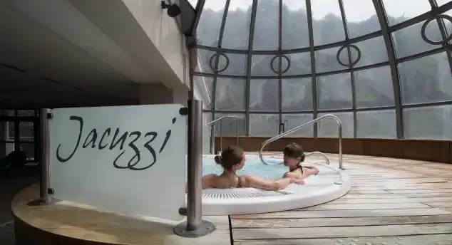 Jacuzzi à Ciéléo, balnéo de Barèges, Grand Tourmalet