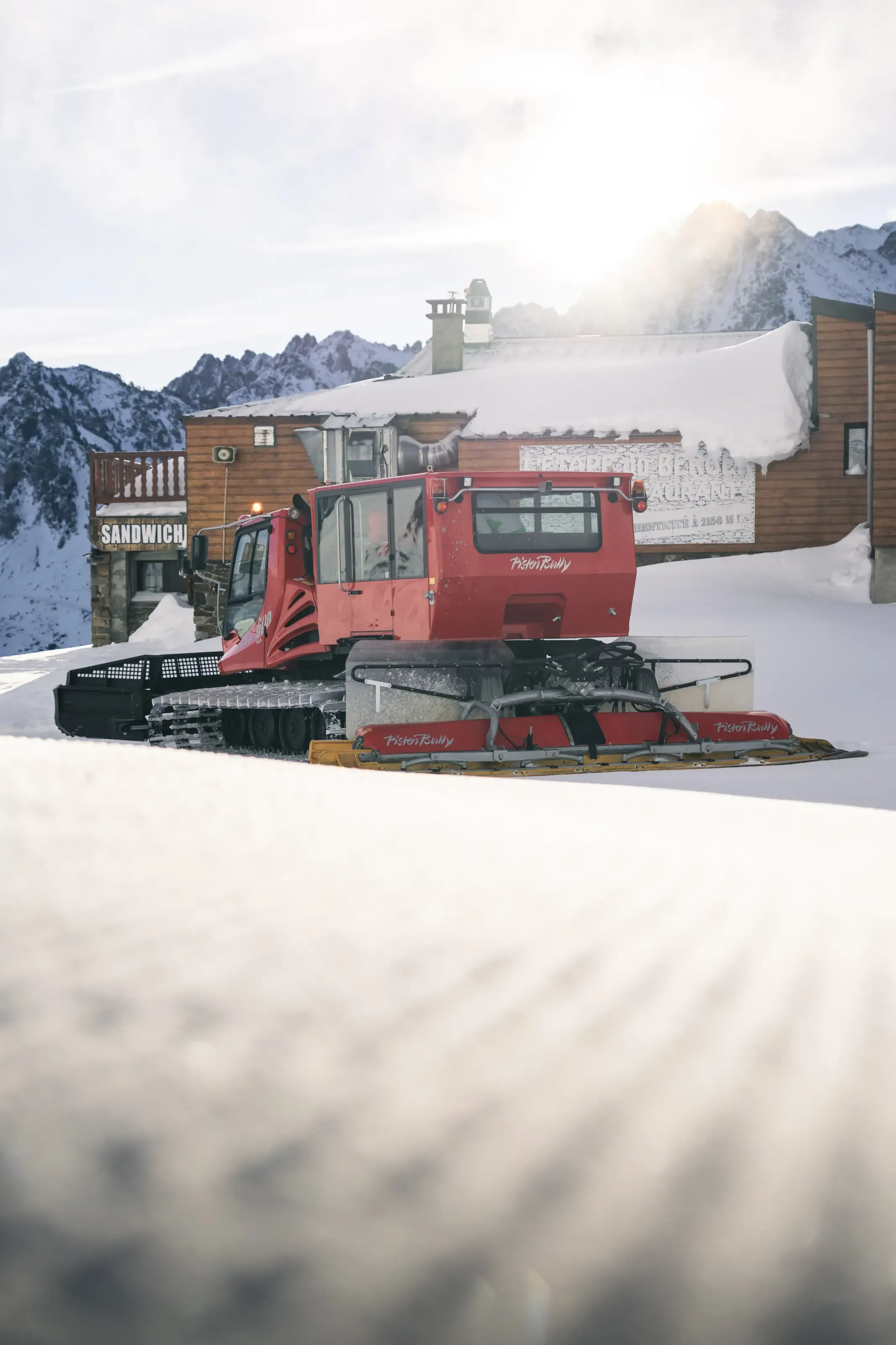 Une balade en dameuse sur le domaine du Grand Tourmalet.