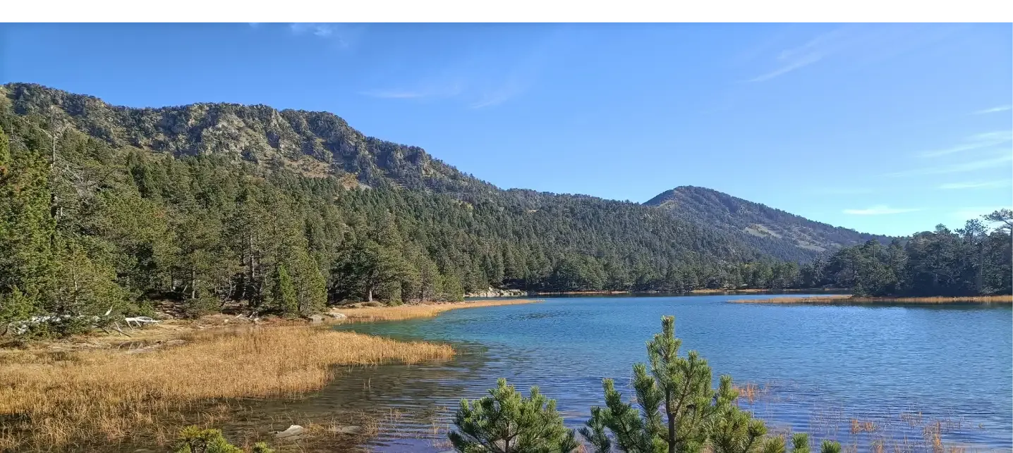 bord du lac dans massif neouvielle