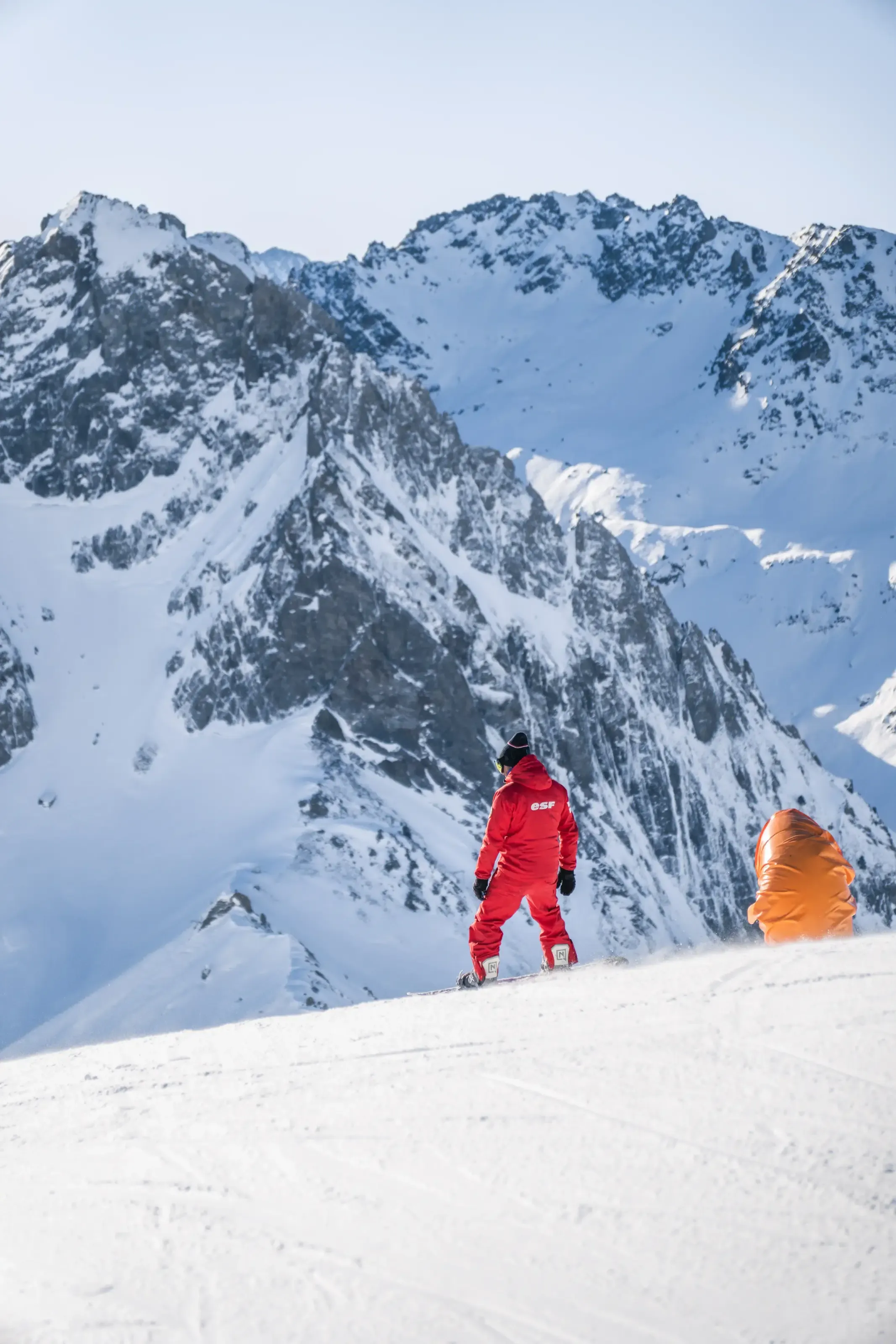 moniteur en snowboard