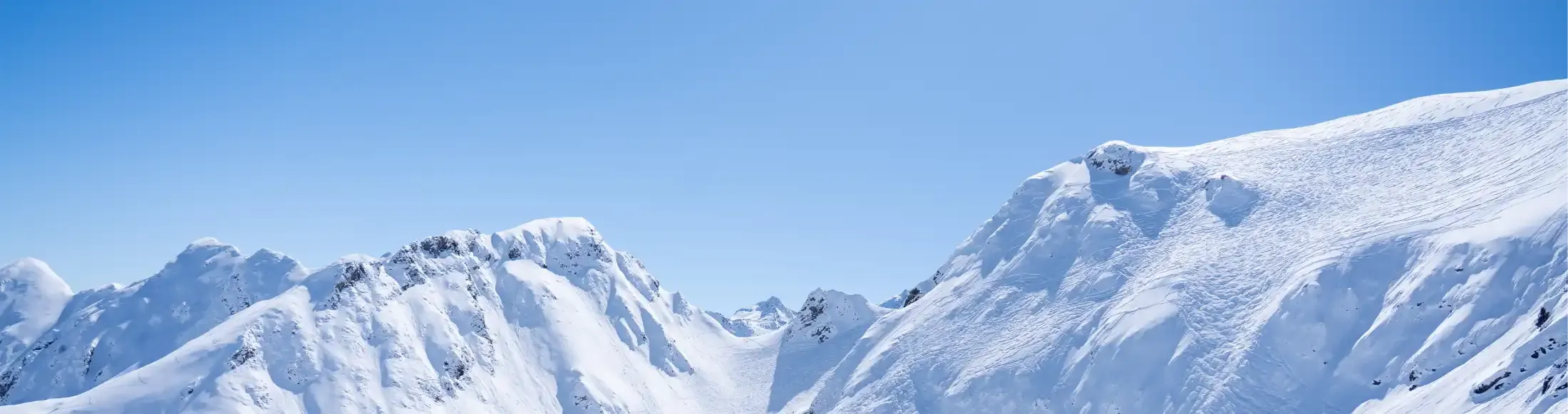 paysage-depuis-domaine-skiable-peyragudes