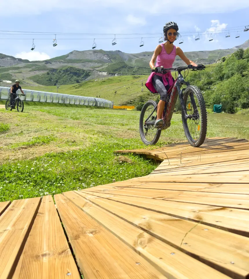 Piau Engaly en été - Vélo sur les pistes d'initiation de