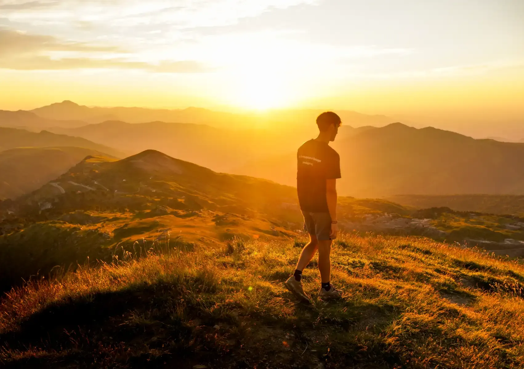 coucher de soleil en montagne