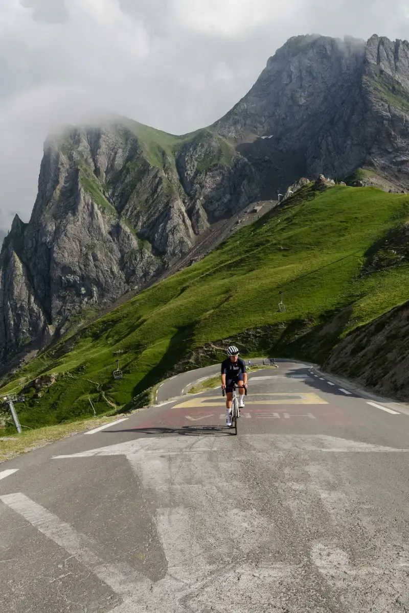 Cycliste au Col du Tourmalet