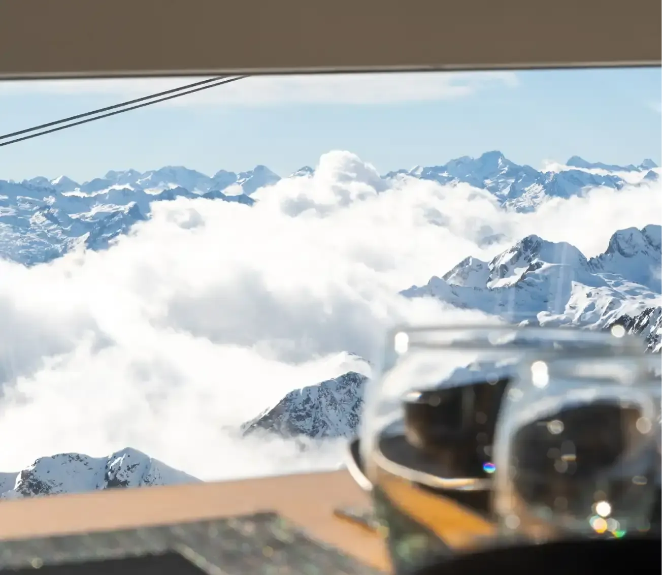 Vista desde el interior del restaurante Pic du Midi de Bigorre.