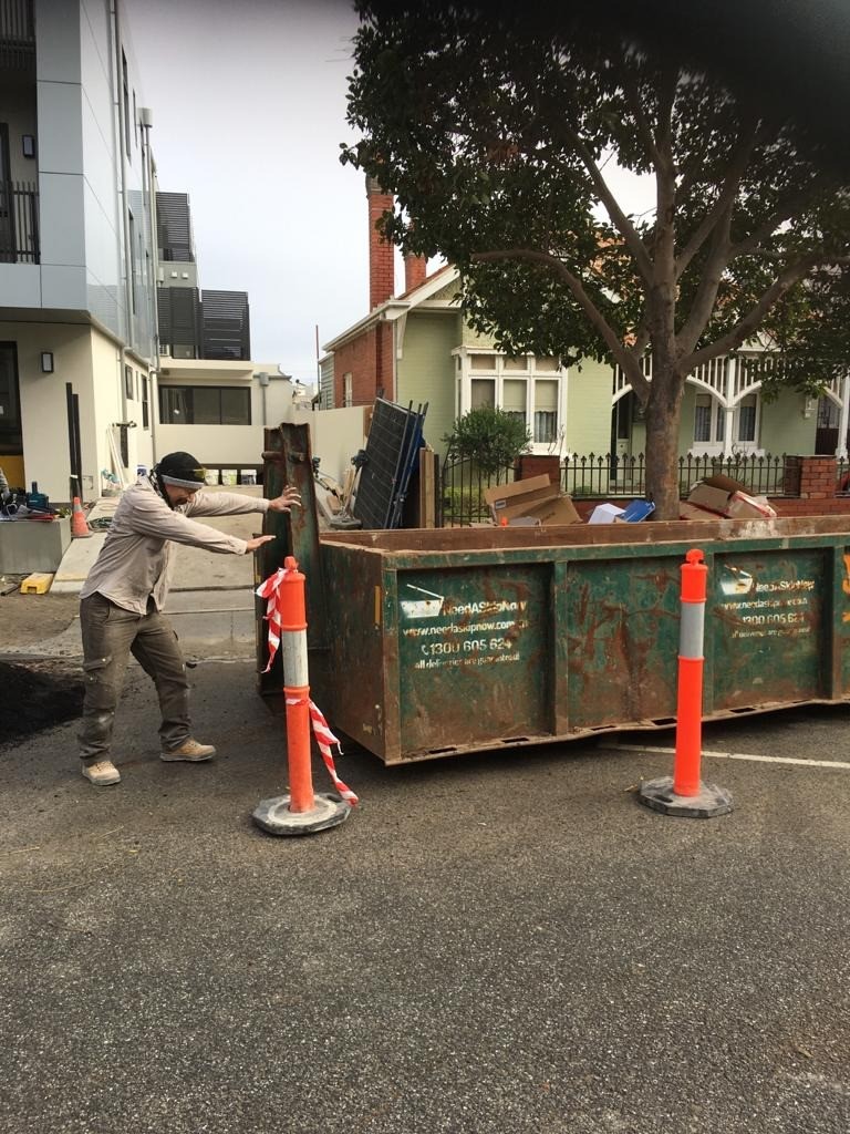 Hook Bin on the Road