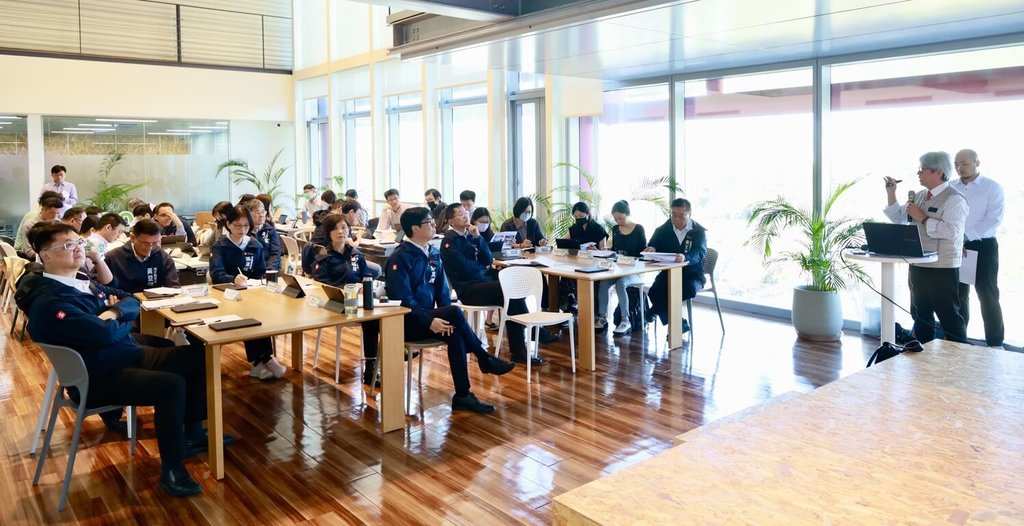 NTHU Professor Chien-Te Fan Advises Kaohsiung City Government on Carbon Credit and Energy Efficiency Policies