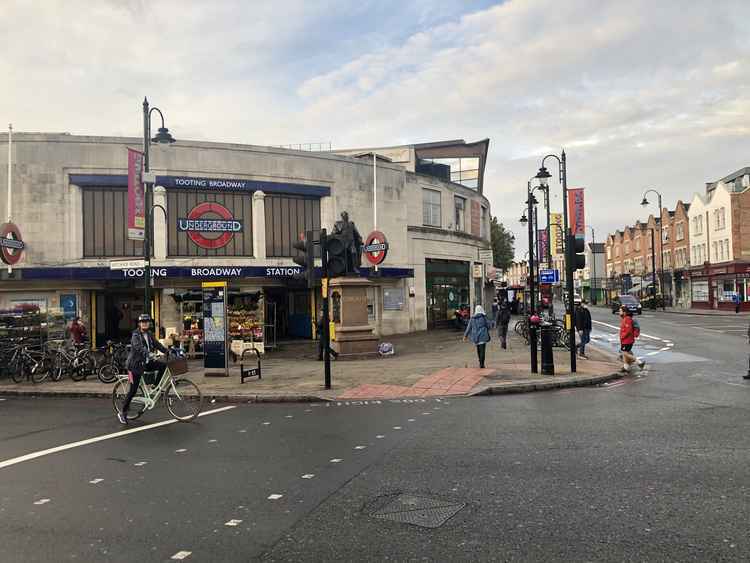 Tooting Broadway Station