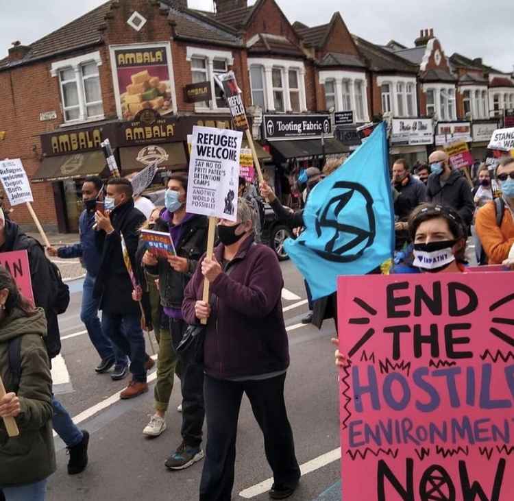 @wandsworth_sutr | 'Refugees welcome' protest in Tooting October 2020