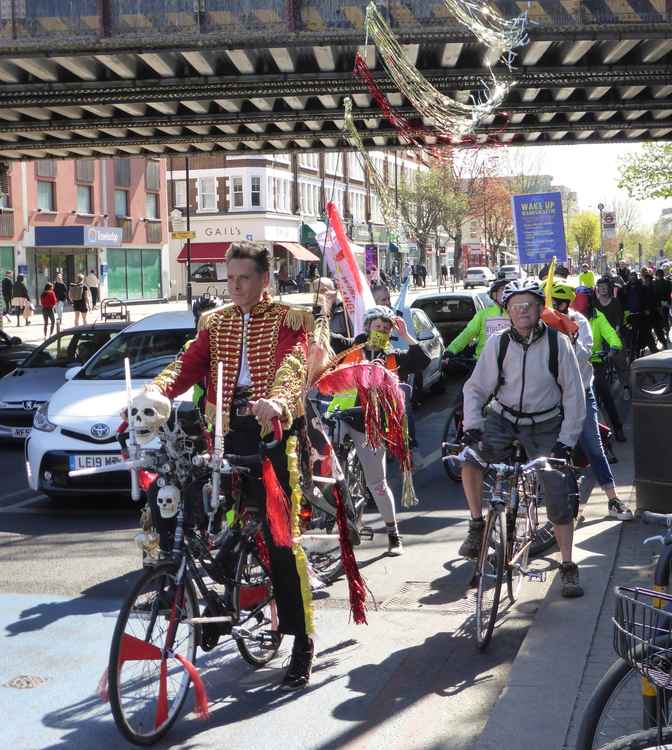 Cyclists arrive in Balham