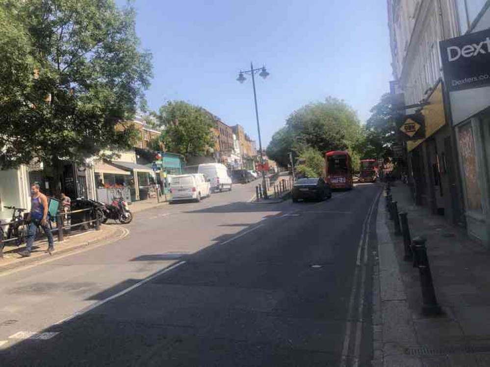 A view from Petersham Road looking up to Hill Rise