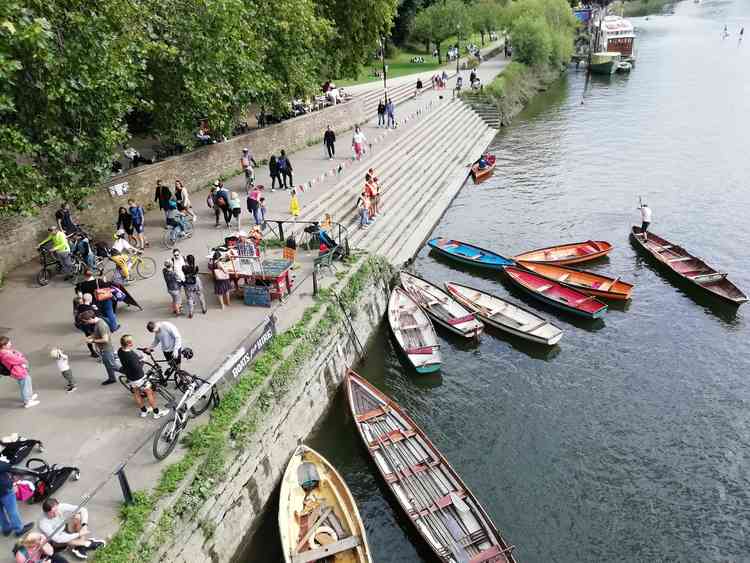 Richmond Riverside on a sunny Sunday