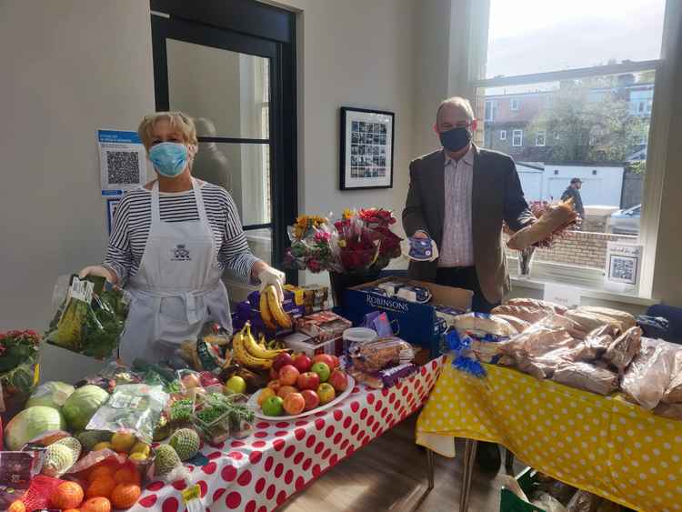 Ed Davey helping out at ETNA Centre's junk food project