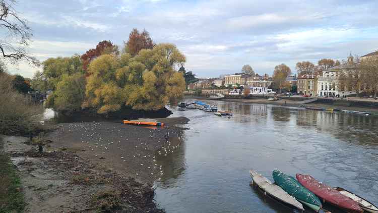 The river bed begins to emerge