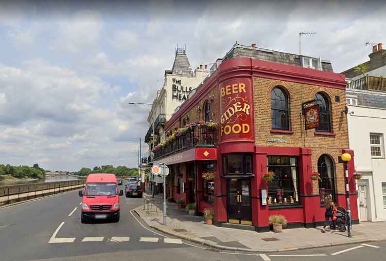 The pub is on the corner of Barnes High Street