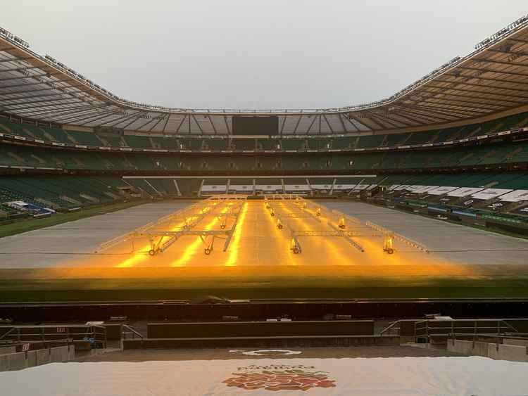 Grow lights on the Twickenham turf. Photo by @jimRFU