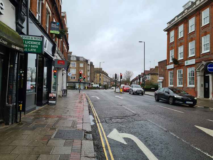 Traffic backing up into St Margarets Road