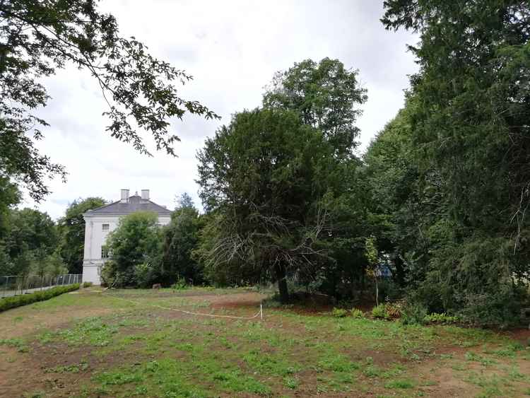 Marble Hill House in the background