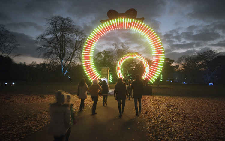 Welcome Arches at Christmas at Kew. Photo: Jeff Eden © RBG Kew