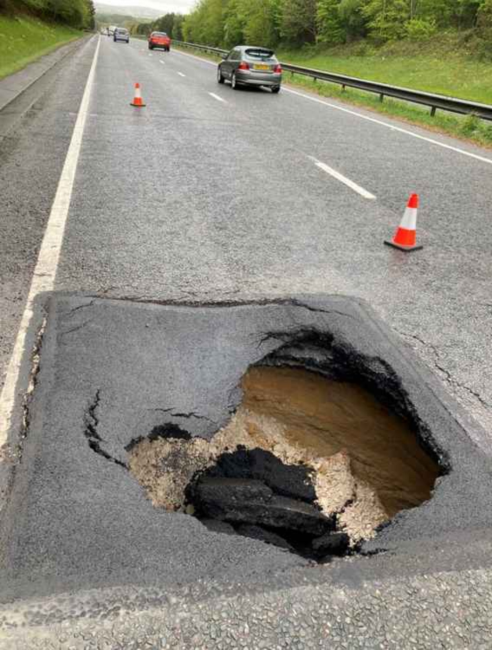 The sinkhole Picture: Highways England