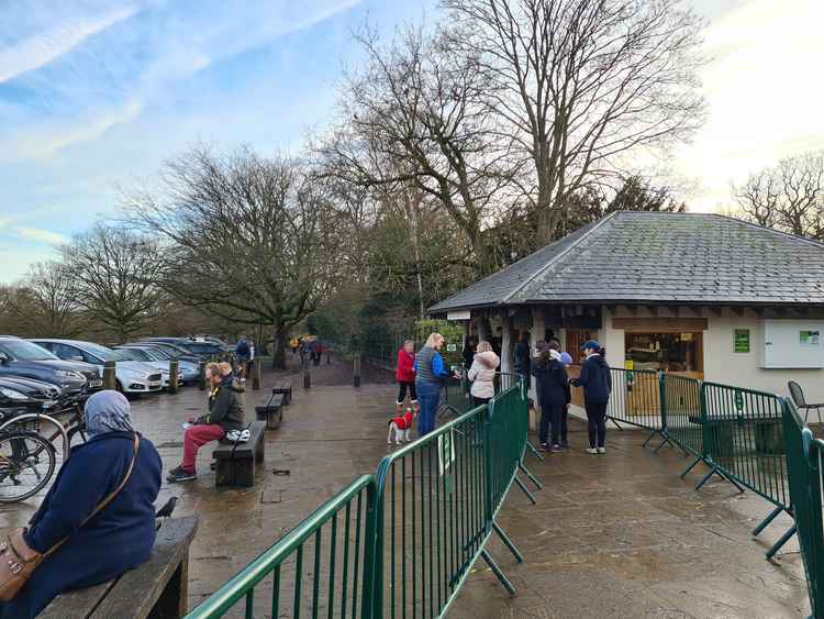 Queues at the kiosk outside Pembroke Lodge