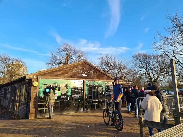 The outdoor cafe near Roehampton Gate