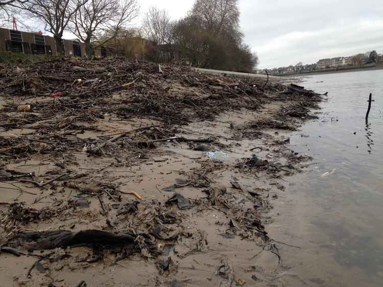 Great Wet Wipe Reef in front of St Paul's School in Barnes. All photos courtesy of Thames 21